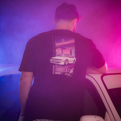photo de t-shirt prelude 2G dans un univers cyberpunk